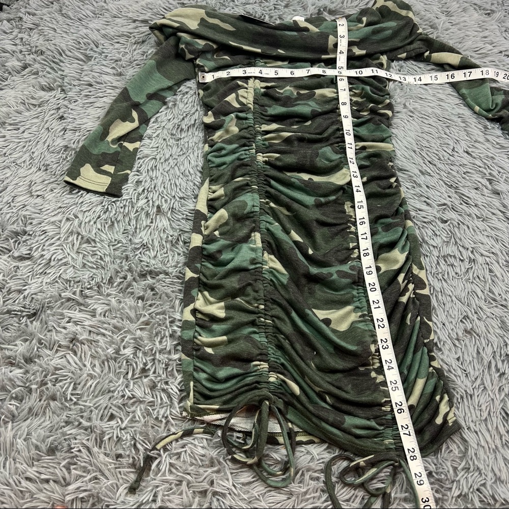 Never Blend In Camo off Shoulder Midi Dress XS NWT - Picture 4 of 7